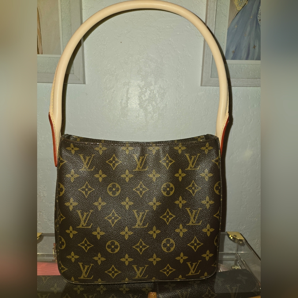 Louis Vuitton  Monogram Looping Shoulder Bag - Picture 2 of 6
